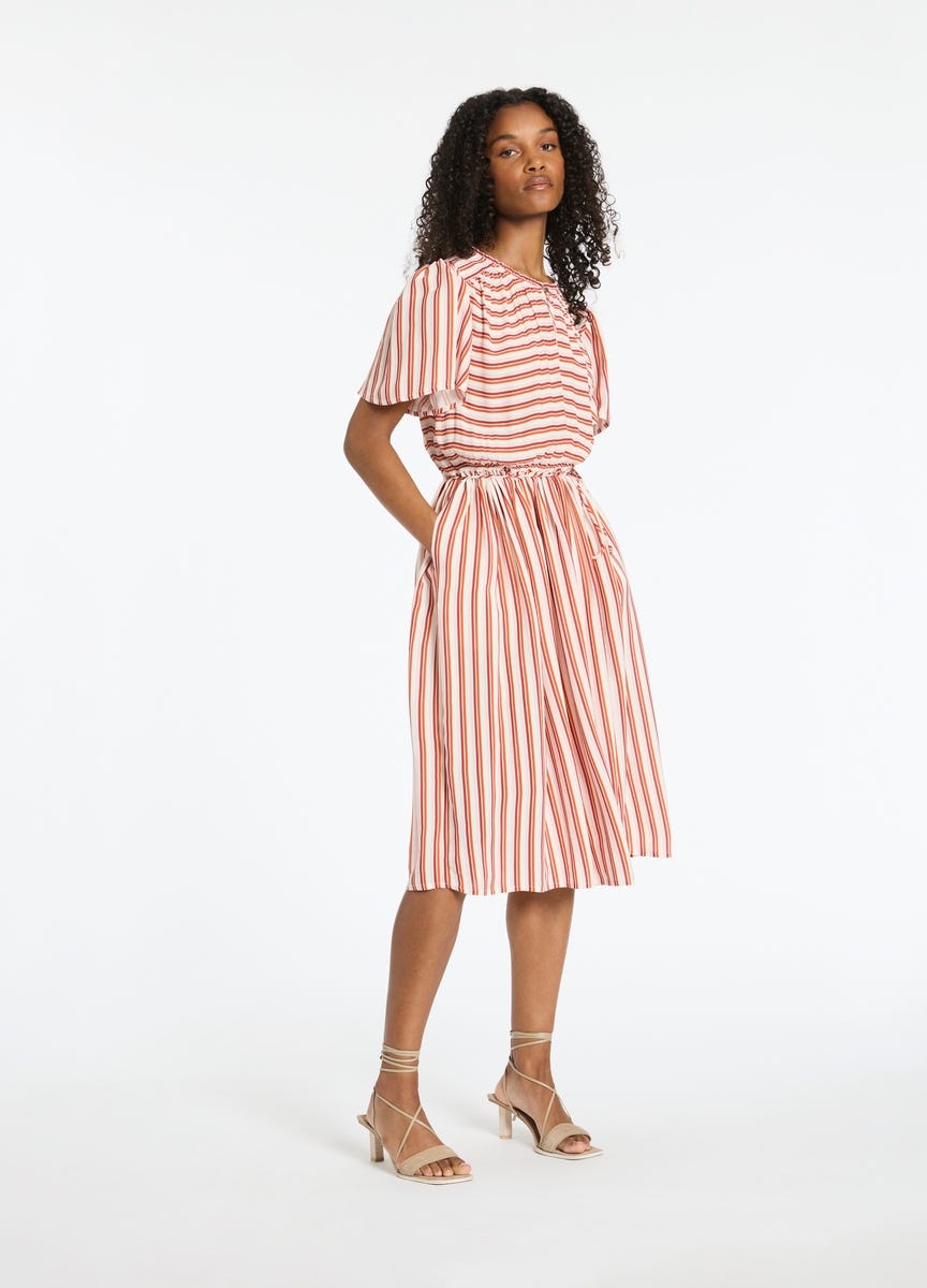 Dresses with stripes shop